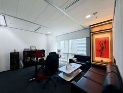 Gateway East (D7), Office #578153311